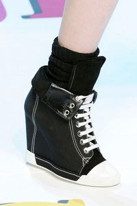 Зимние ботинки на шнурках
